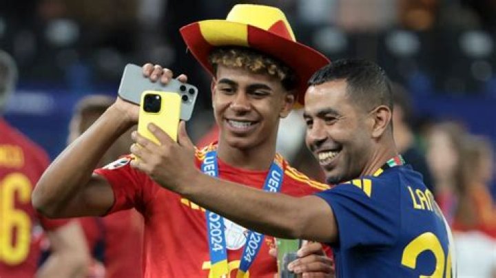Mounir Nasraoui: A Football Legend